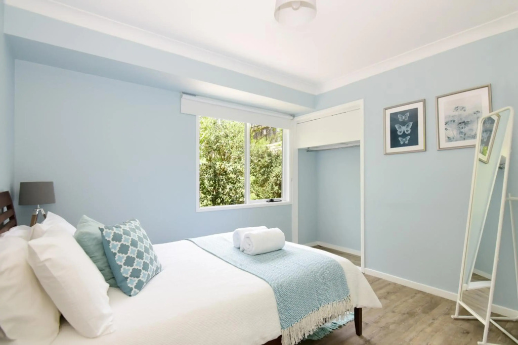 Treetops - Newly renovated, in the village!