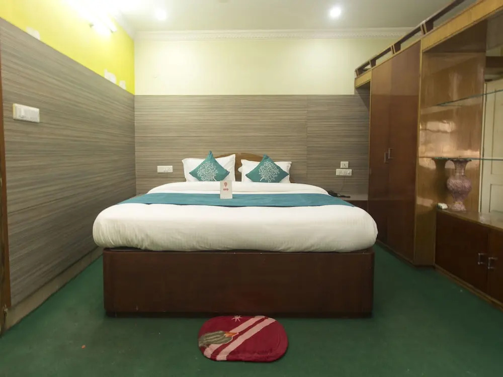 OYO 10908 Hotel North Point
