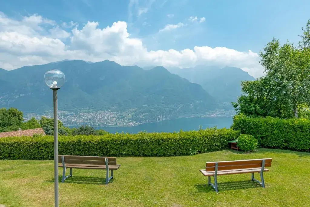 Panorama Lake and Garden by Wonderful Italy