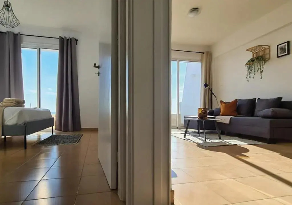 Phaedrus Living: Seaview Luxury flat Paphinia 204