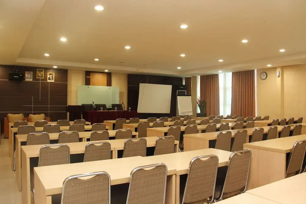Airy Panakkukang Boulevard Topaz F8 Makassar