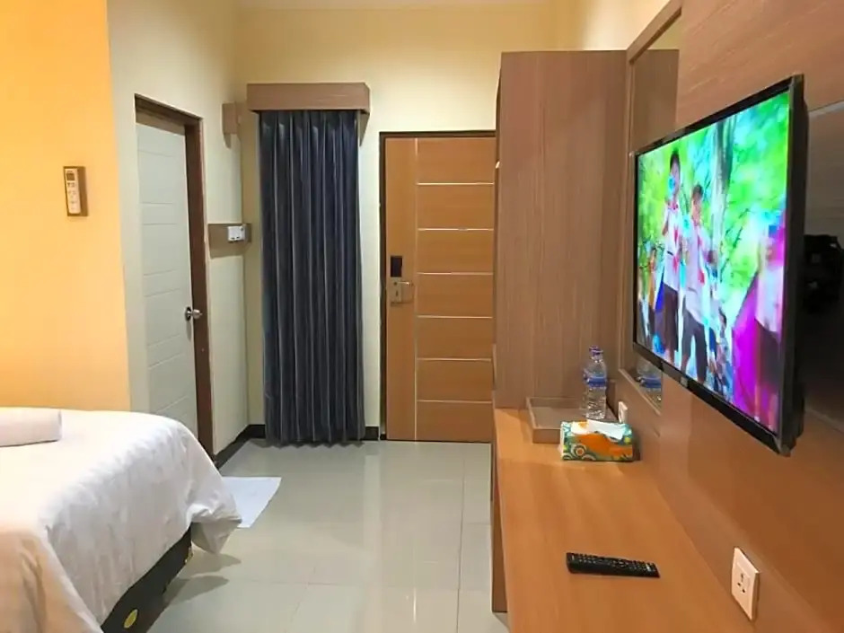 LCR HOTEL