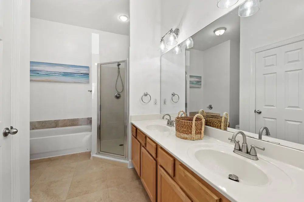Remarkably Updated 3/2 in Seagrove Highlands - Gulf Views Sleeps 9