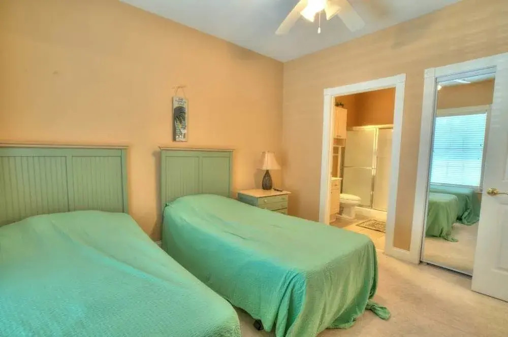Magnolia Pointe 203 4821 2 Br condo by RedAwning