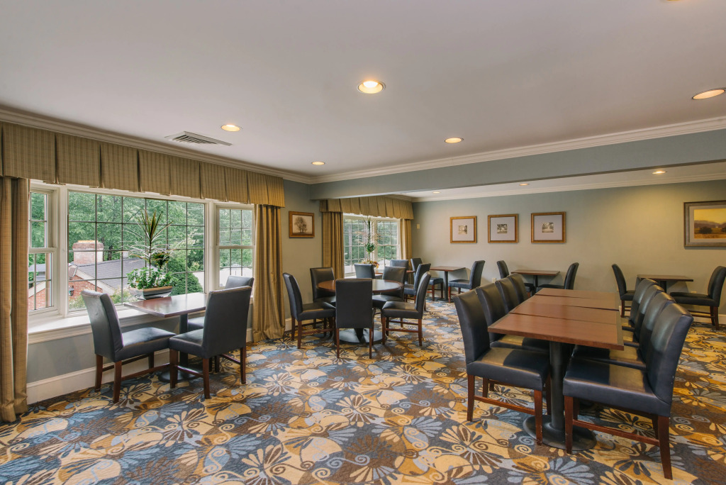 Holiday Inn Express and Suites Merrimack - Nashua by IHG