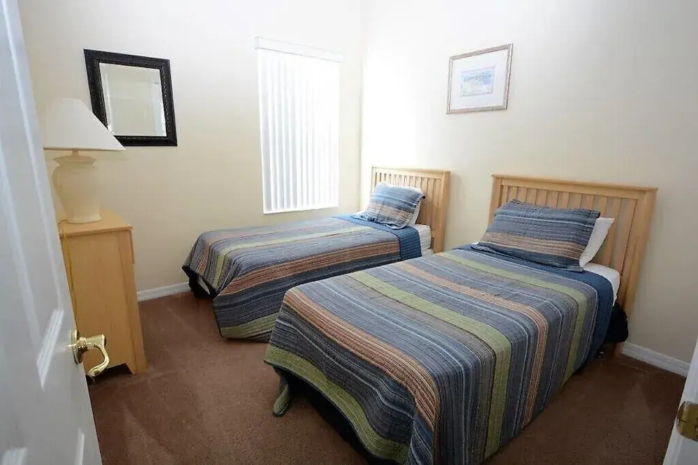 116 4-bedroom Budget Pool Home, Davenport FL