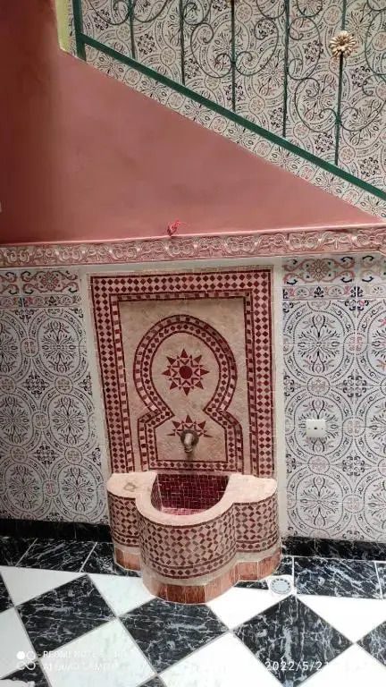 Riad Alaoui 146 with swimming pool and free parking
