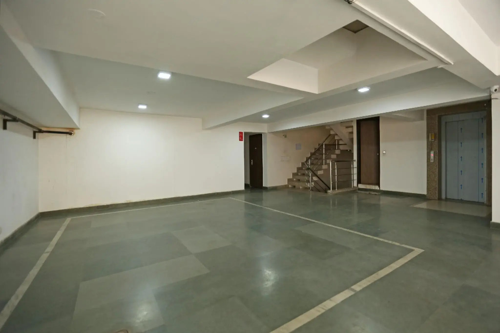 Capital O 8481 Le Tara Residency