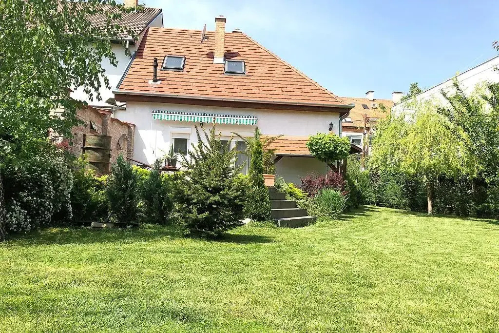 Full 2BDR Garden House near to Downtown Metro Free Parking