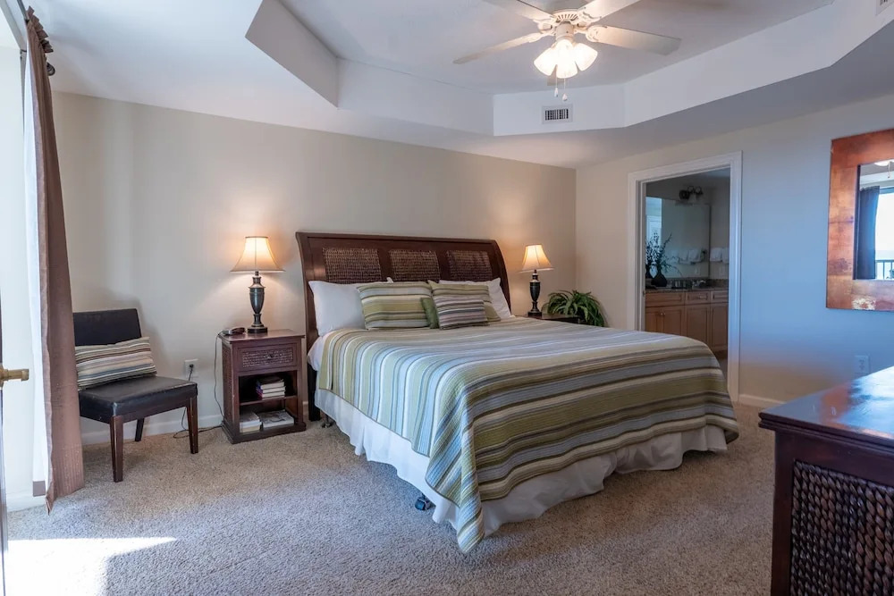 208 Royale Palms 3 Bedroom Condo