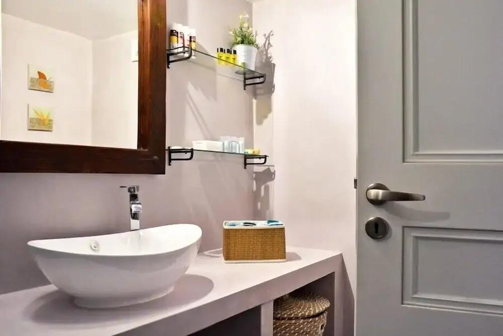 Three Bedrooms Apartment in City Center