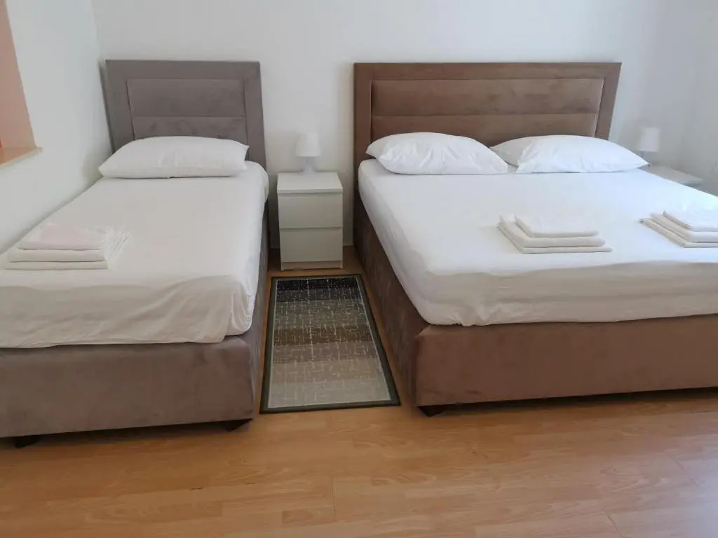 Spacious 140m2 Downtown 3 Bedroom Apartment