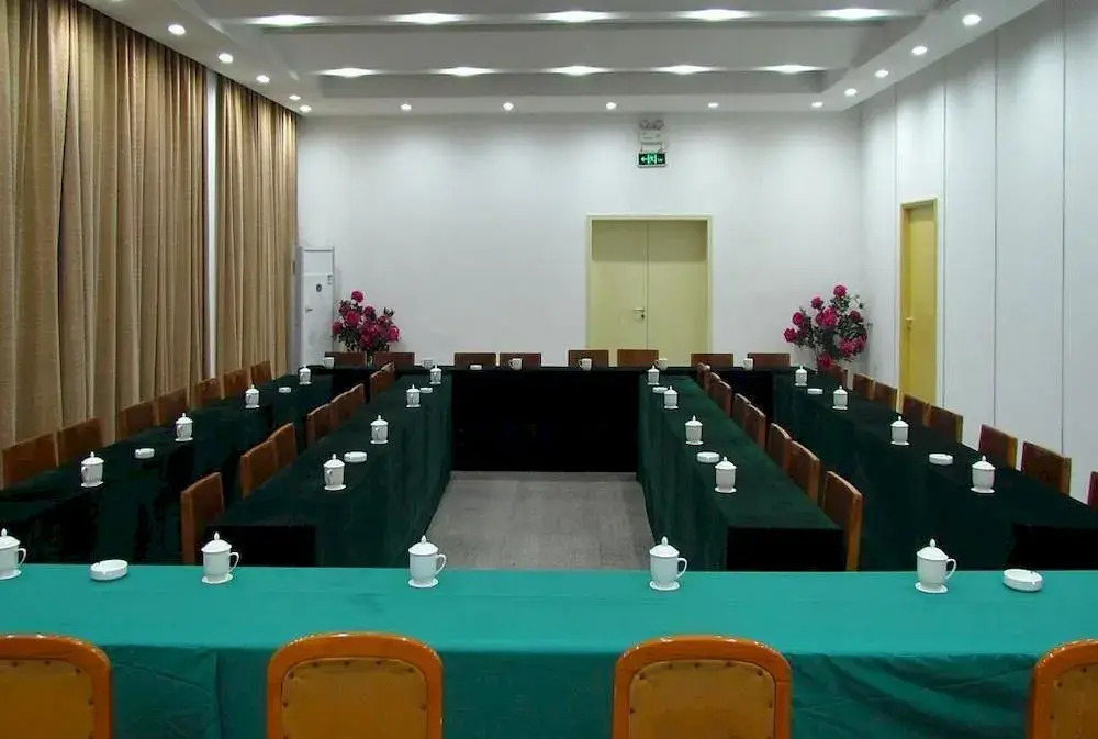 Huashuiwan government rent training center