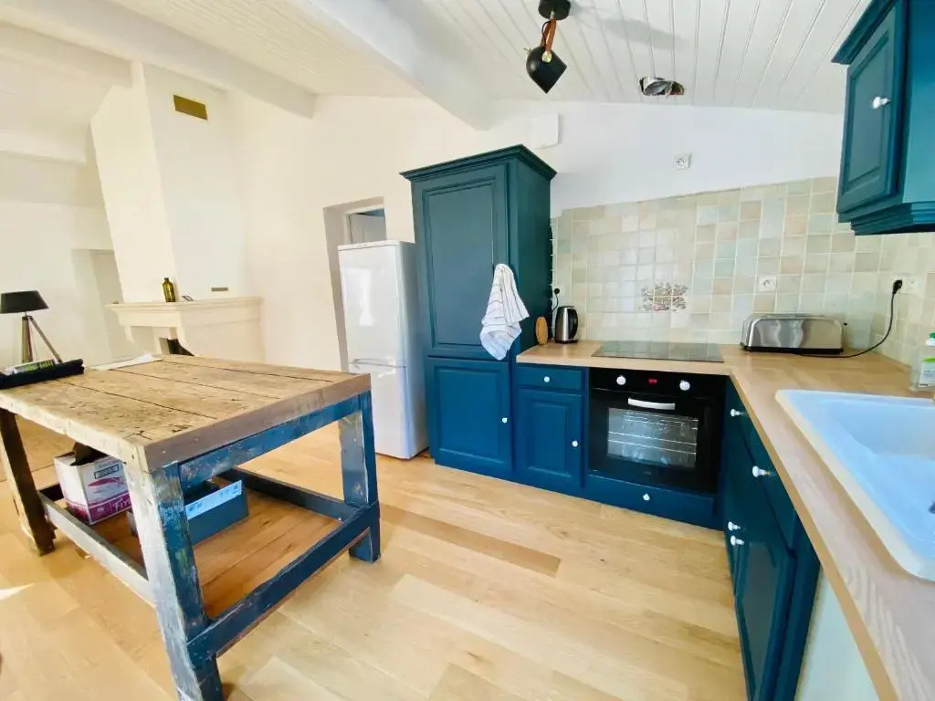 Maison familiale, à 100 mètres plage.