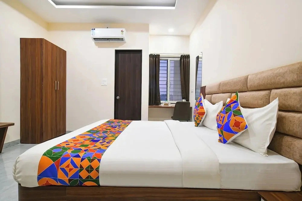 Fabhotel Capital Inn