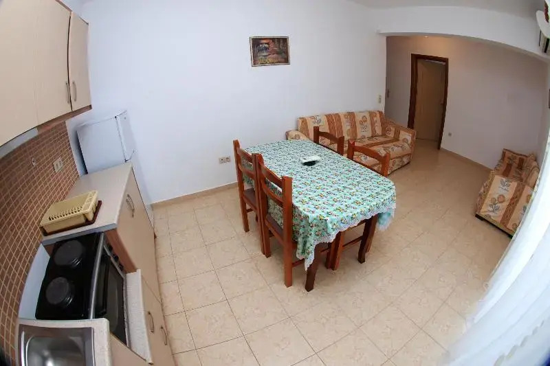 Hotel Eleana & Apartments