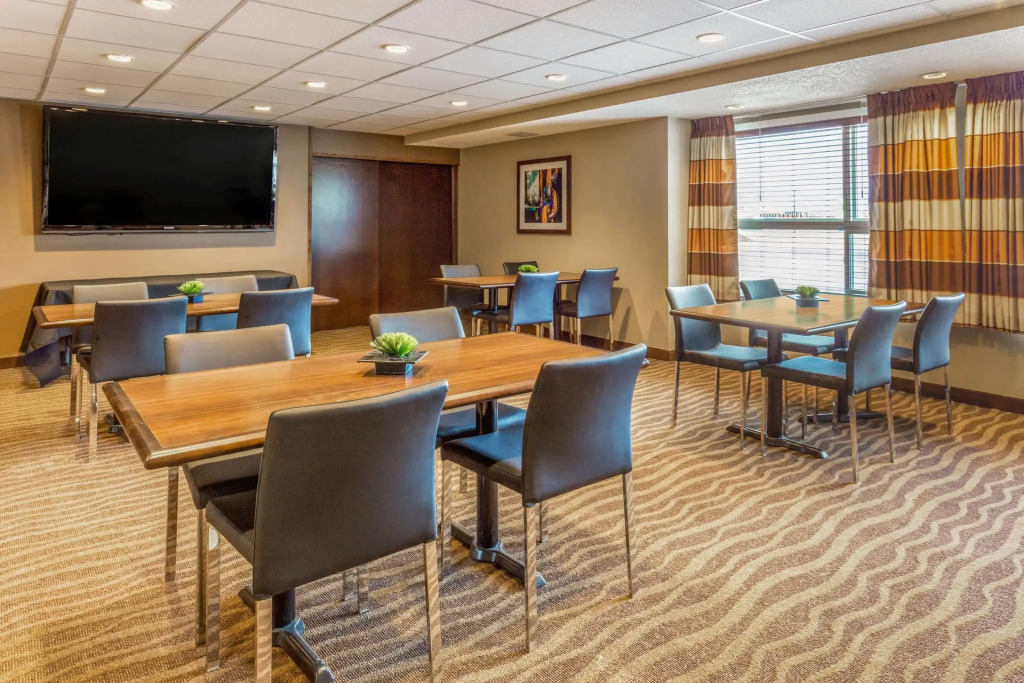 Microtel Inn & Suites by Wyndham Whitecourt