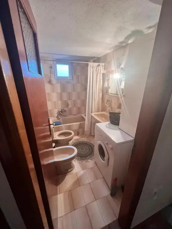 100s.m. Apartment 1 minute from elves mill and half an hour from meteora