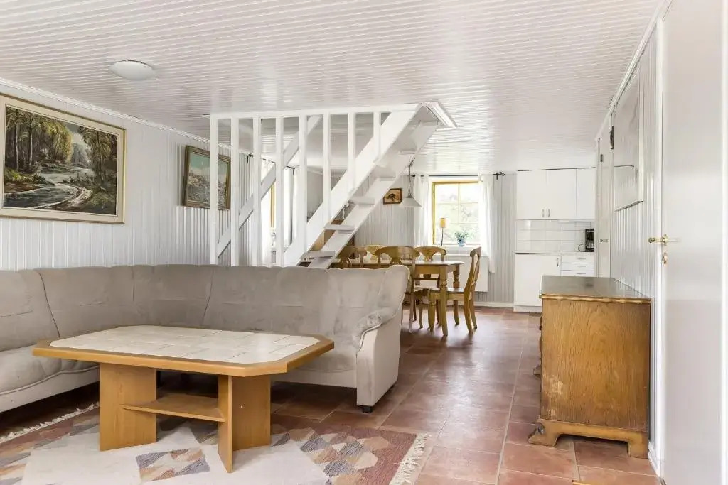 Cozy cottage at Bolmstad Sateri by Lake Bolmen