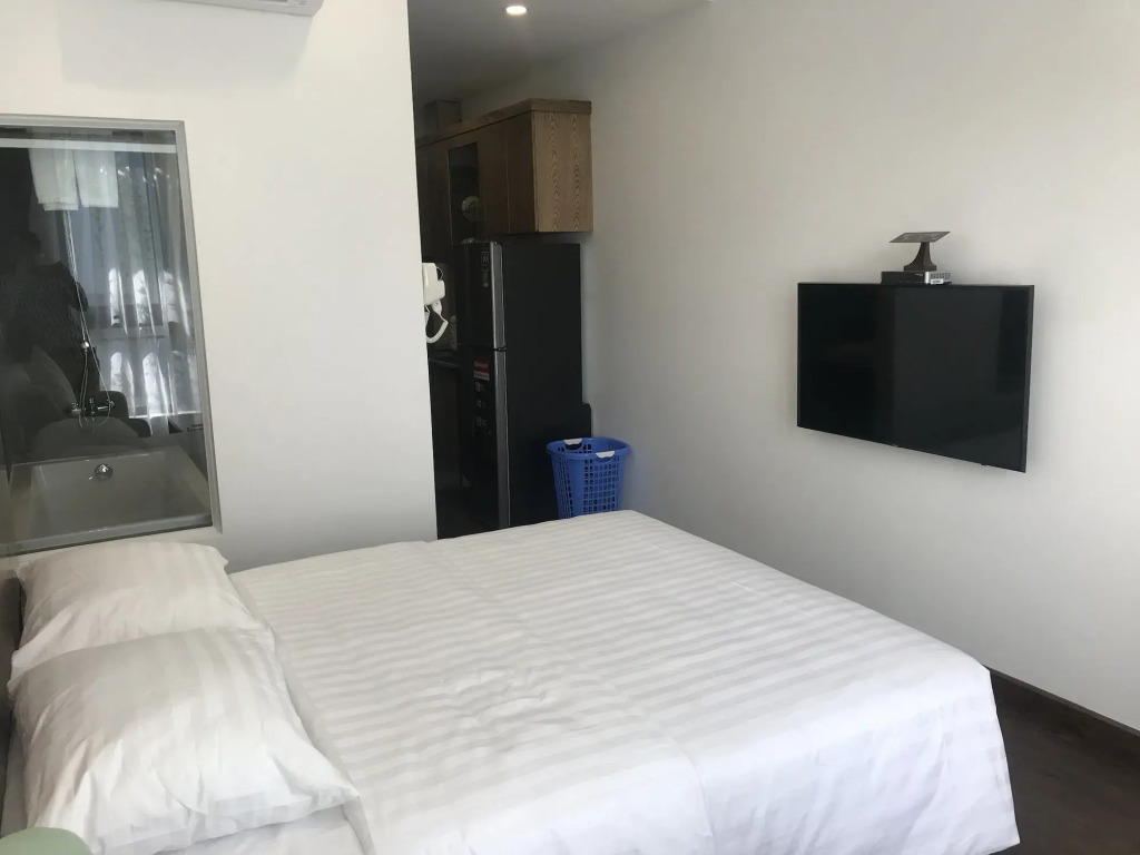 The Bloom Pham Viet Chanh - Modern Living Space in Saigon - A Top Choice for Western Travelers