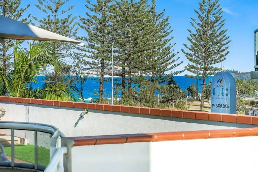 2 Bedroom Alex Unit - Ocean, Pool and Park Views