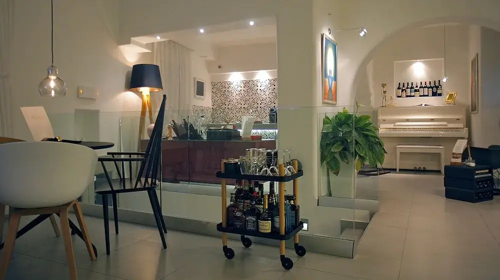 Glaros Petit Hotel