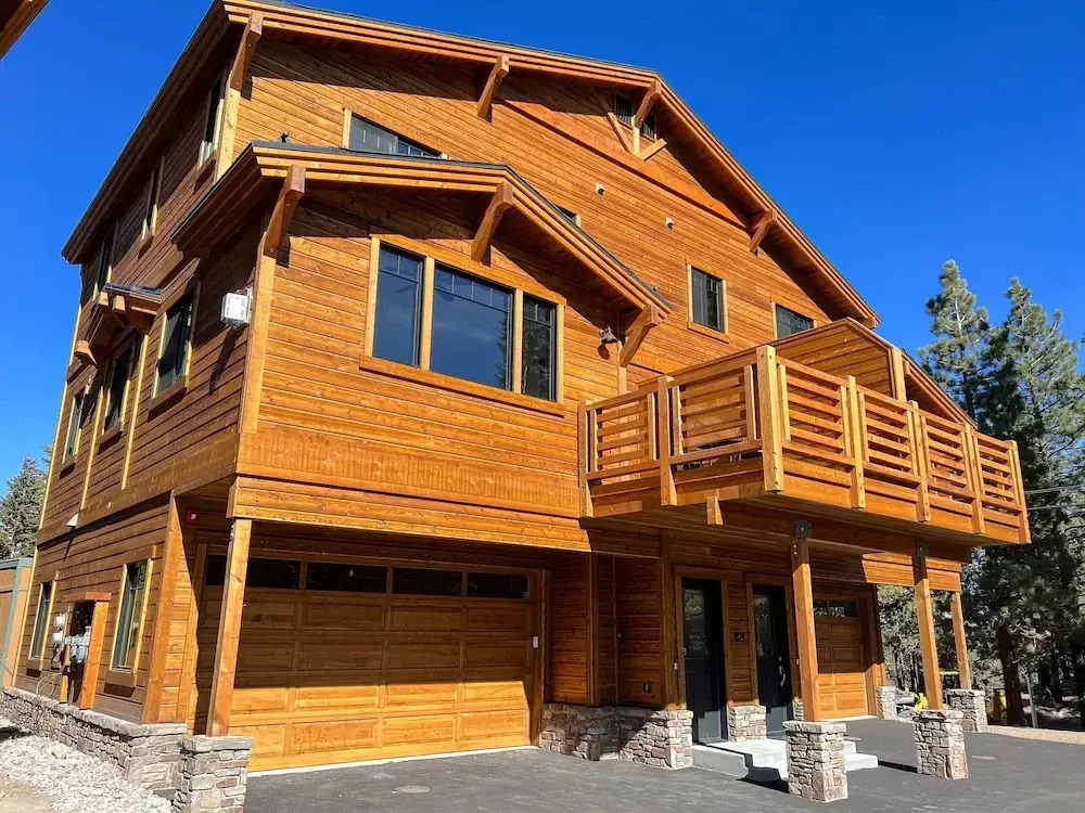 Lakeview Townhomes #5 3 Bedroom Townhouse by RedAwning