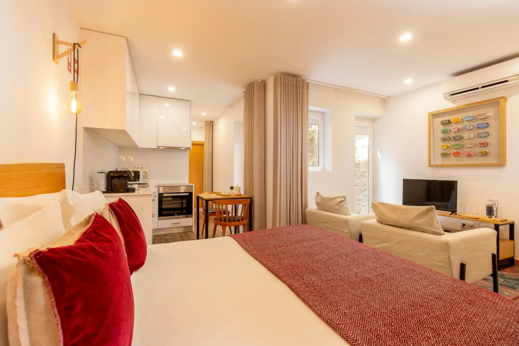 Cosy 0 in Oporto With 1 Bathrooms