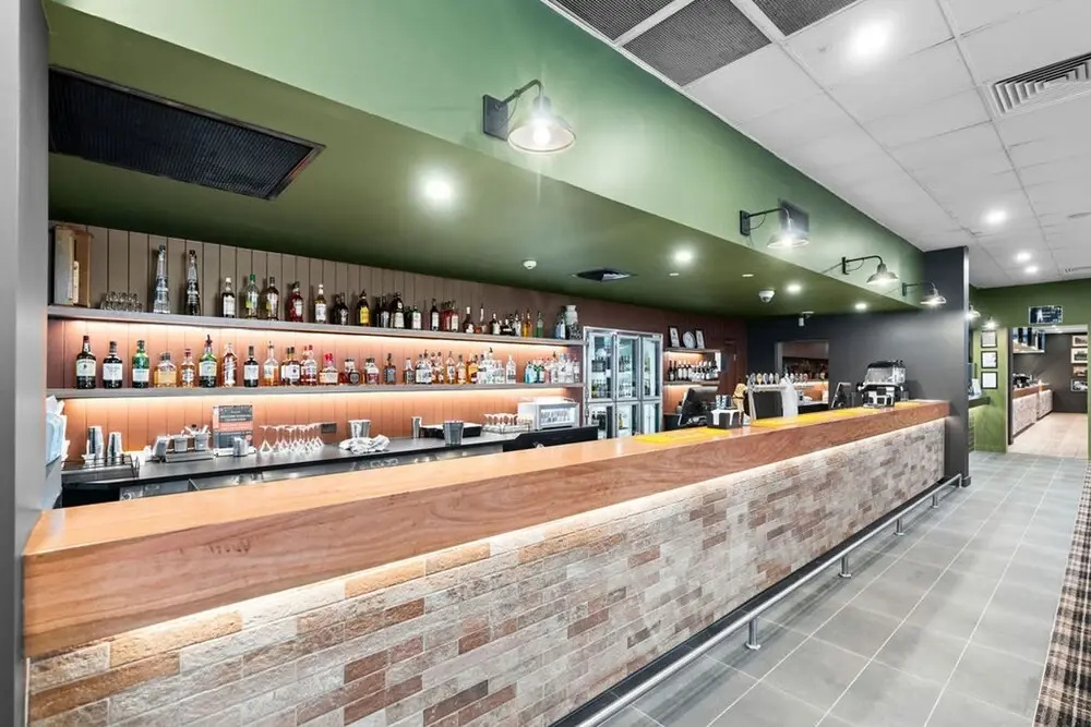 Morayfield Tavern & Motel