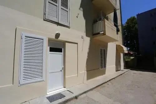 Strawberry Apartment