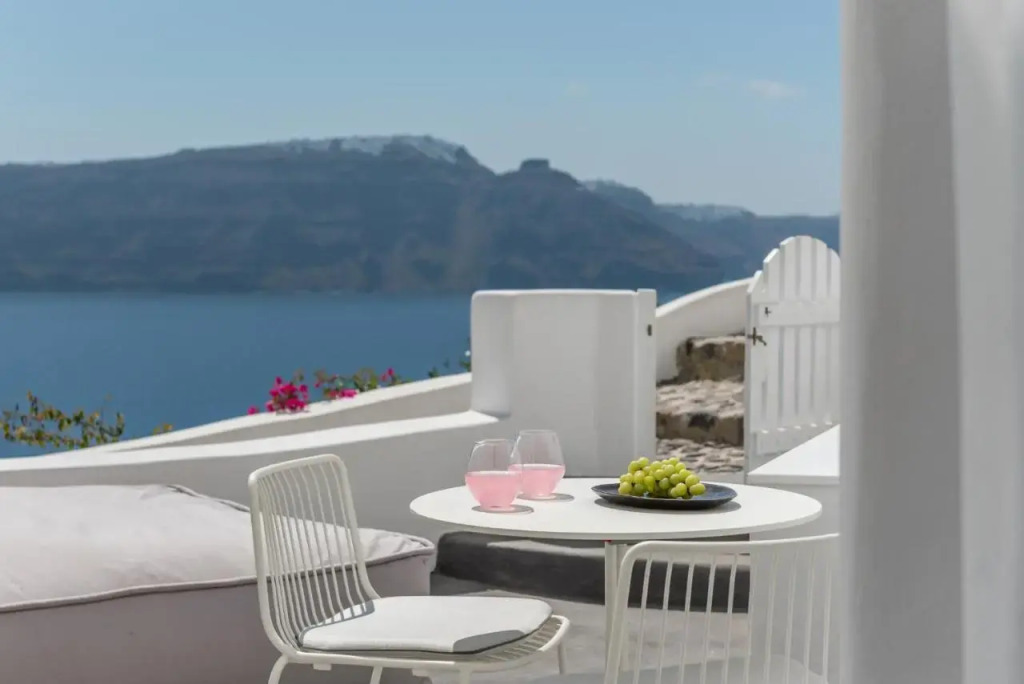Chelidonia Luxury Suites - Adults Only