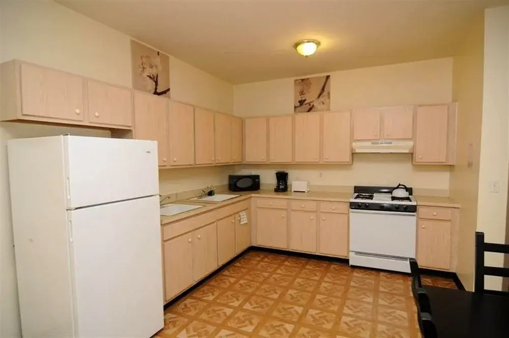 Brooklyn Deluxe Suite Apartments