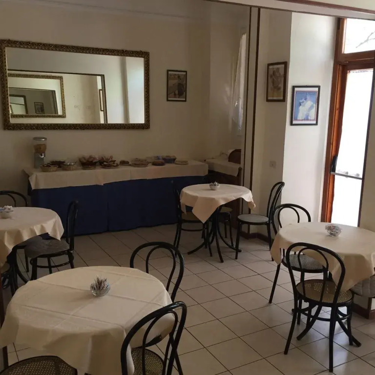 Hotel Airone