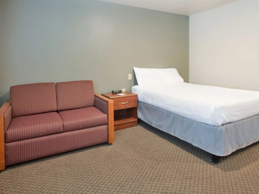 WoodSpring Suites Williston