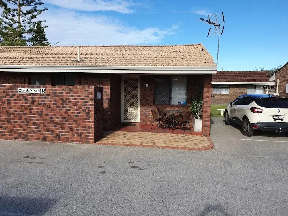 Unit 16, 2 Casuarina Crescent, Ocean Beach Chalets