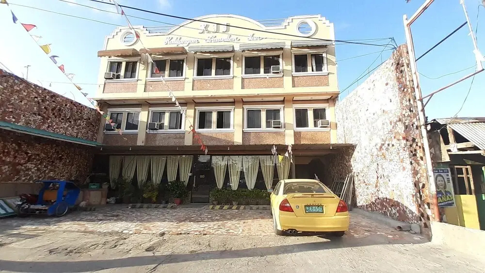 OYO 572 Kti Travellers Inn