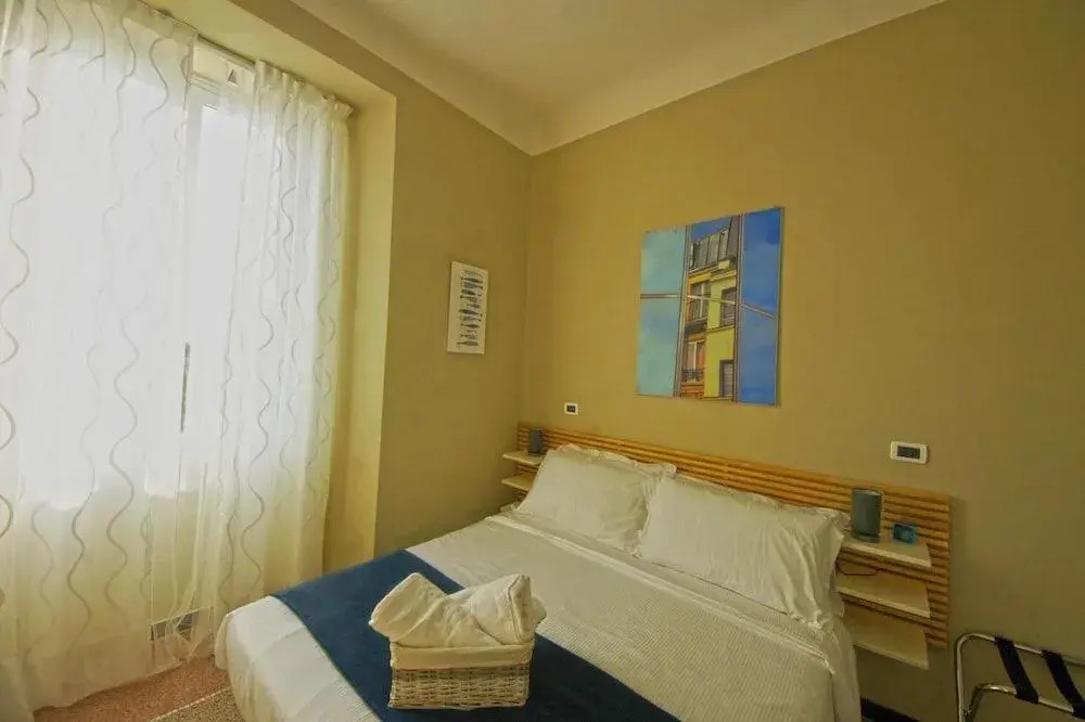 Luna Rooms