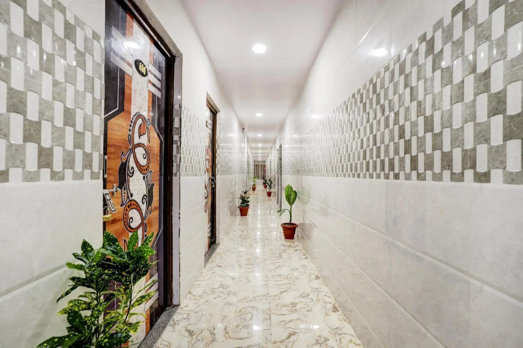 OYO 71795 Hotel Shakti Inn