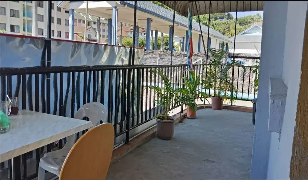 Aira Hotel
