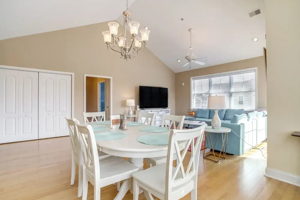 2 Mi to Rehoboth Beach: Updated Condo w/ Pools
