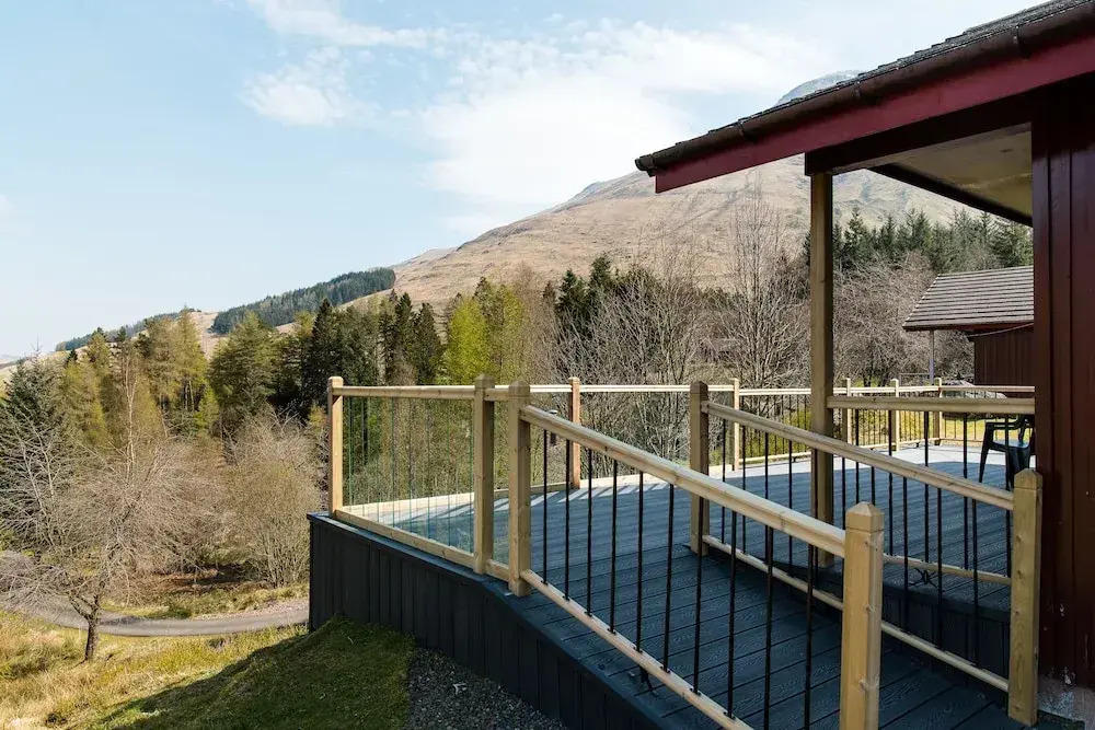 Gamekeeper Lodge loch and mountain view free wifi