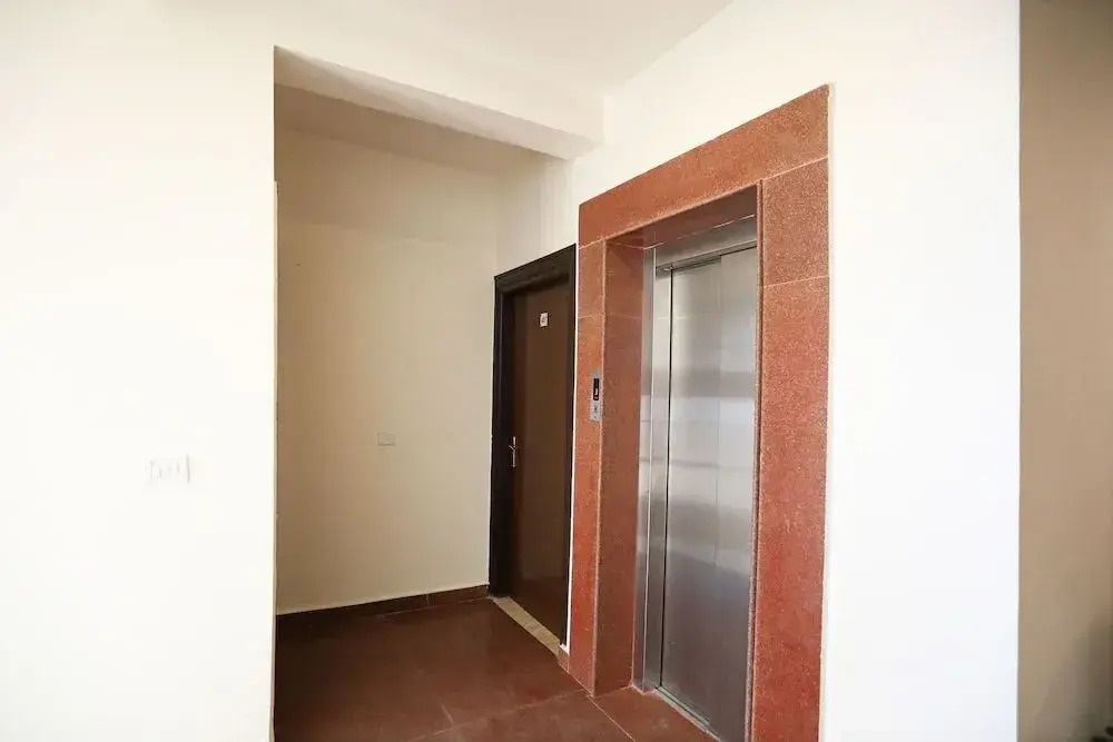 OYO 11044 Hotel Tulip Suites