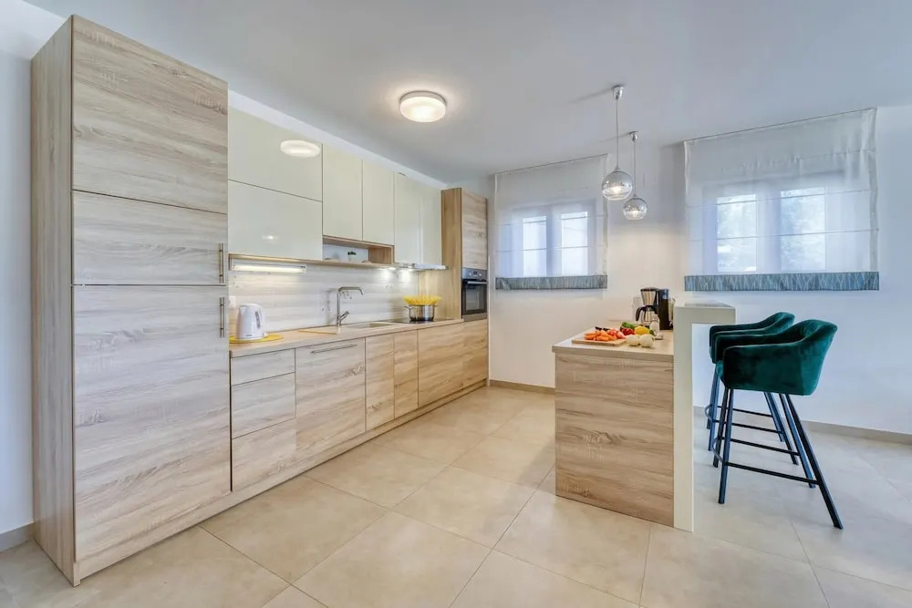 Villa Mare With Private Pool And Garden - Happy Rentals