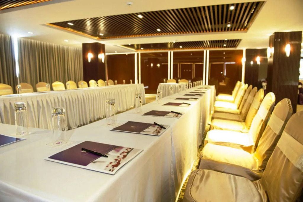 The IRIS SIGNATURE HOTEL AND SPA