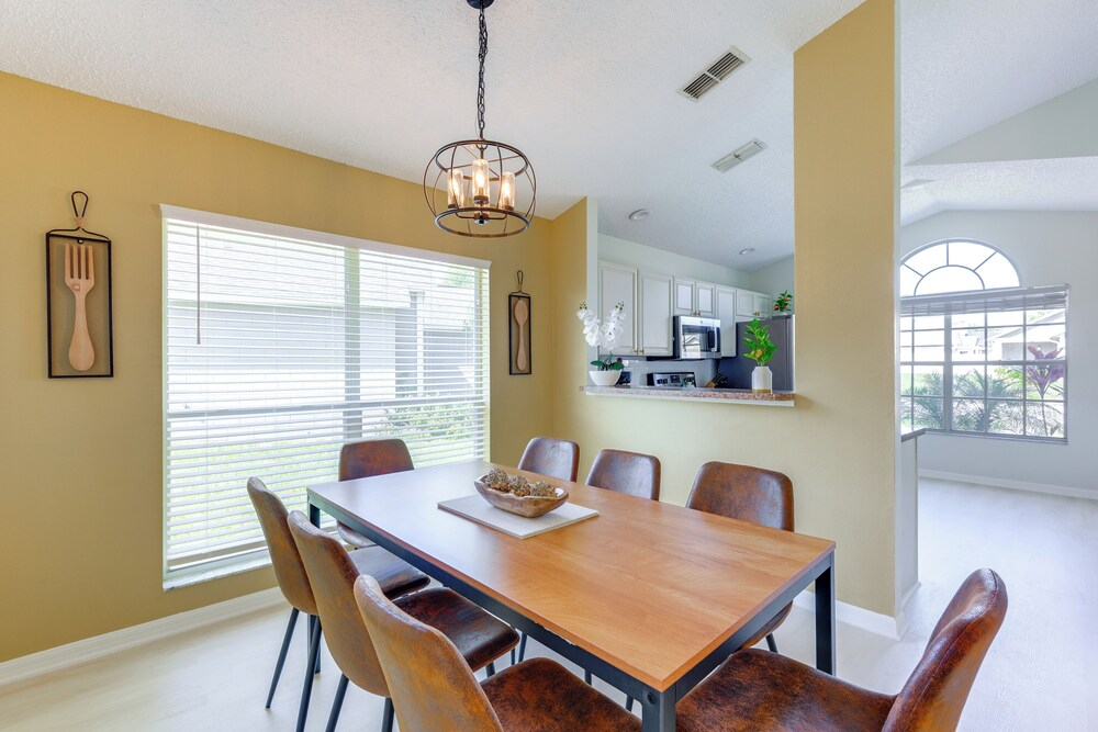 Sunny Skies & Disney Days: Davenport Home w/ Pool!