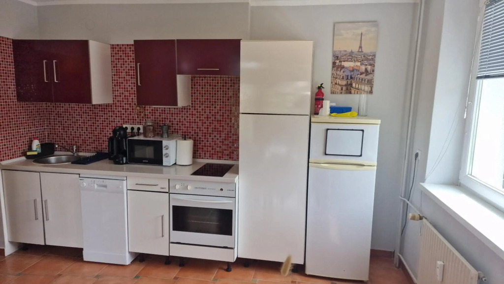 Lovely condo with free parking