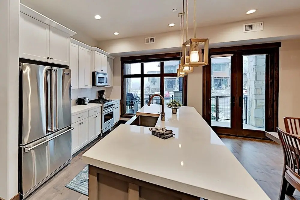 3793 Blackstone Drive Condo Unit 1G 2 Bedrooms 2.5 Bathrooms Condo