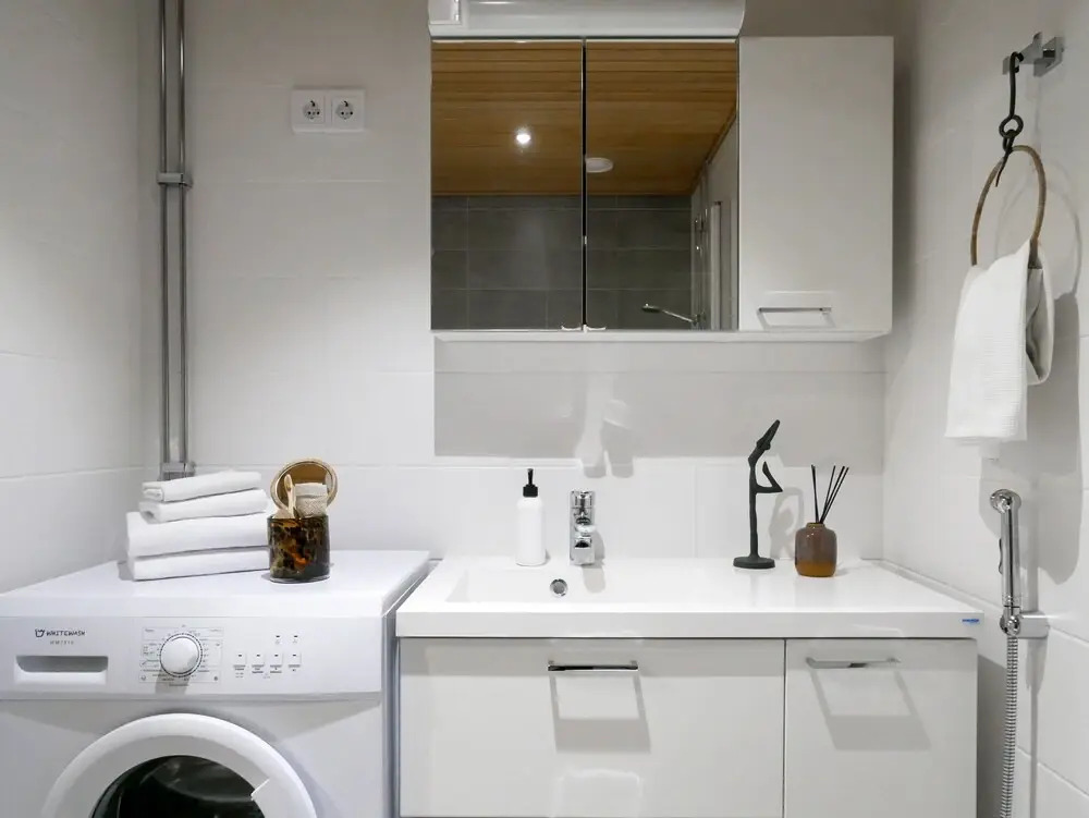 City apartment with view from 11th floor