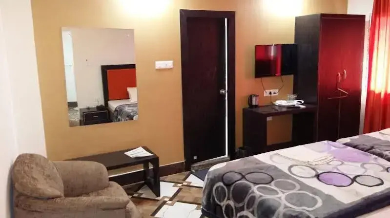 HB INTERNATIONAL (A unit of Hotel Rajkamal)
