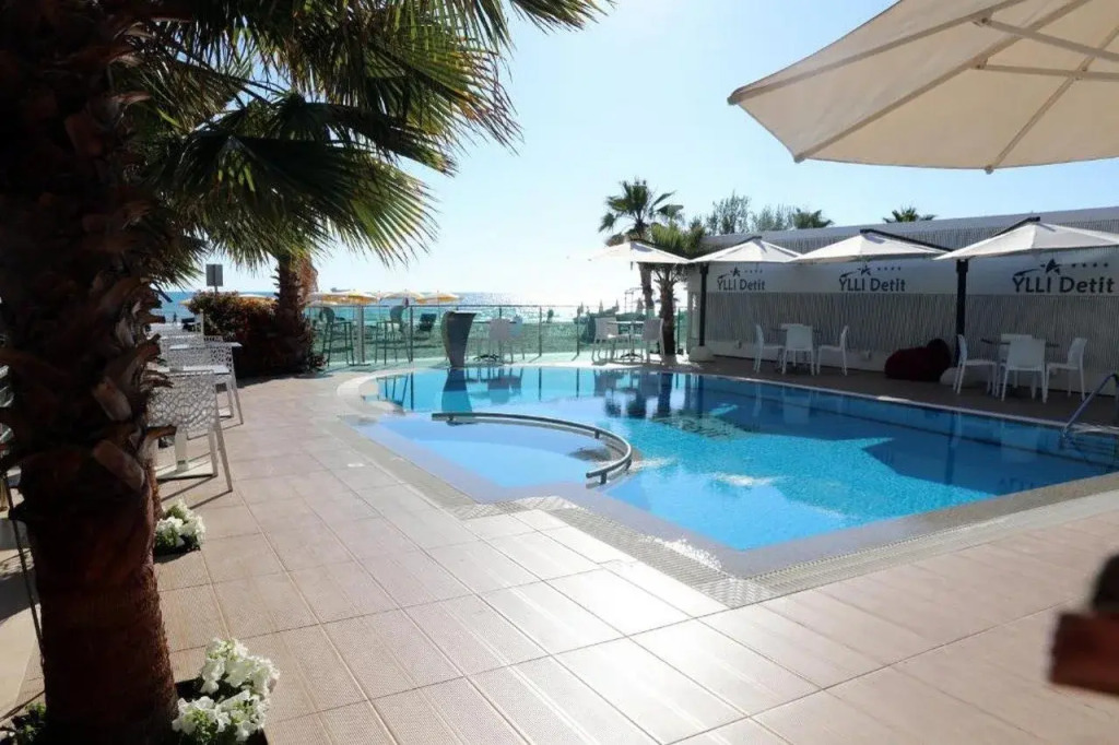 Ylli i Detit Hotel